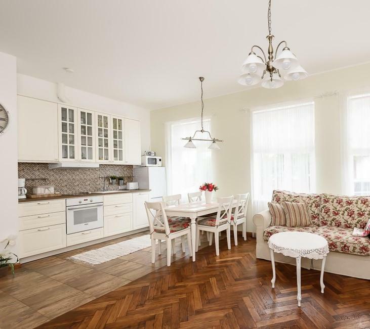 Roosi Apartment بارنو المظهر الخارجي الصورة